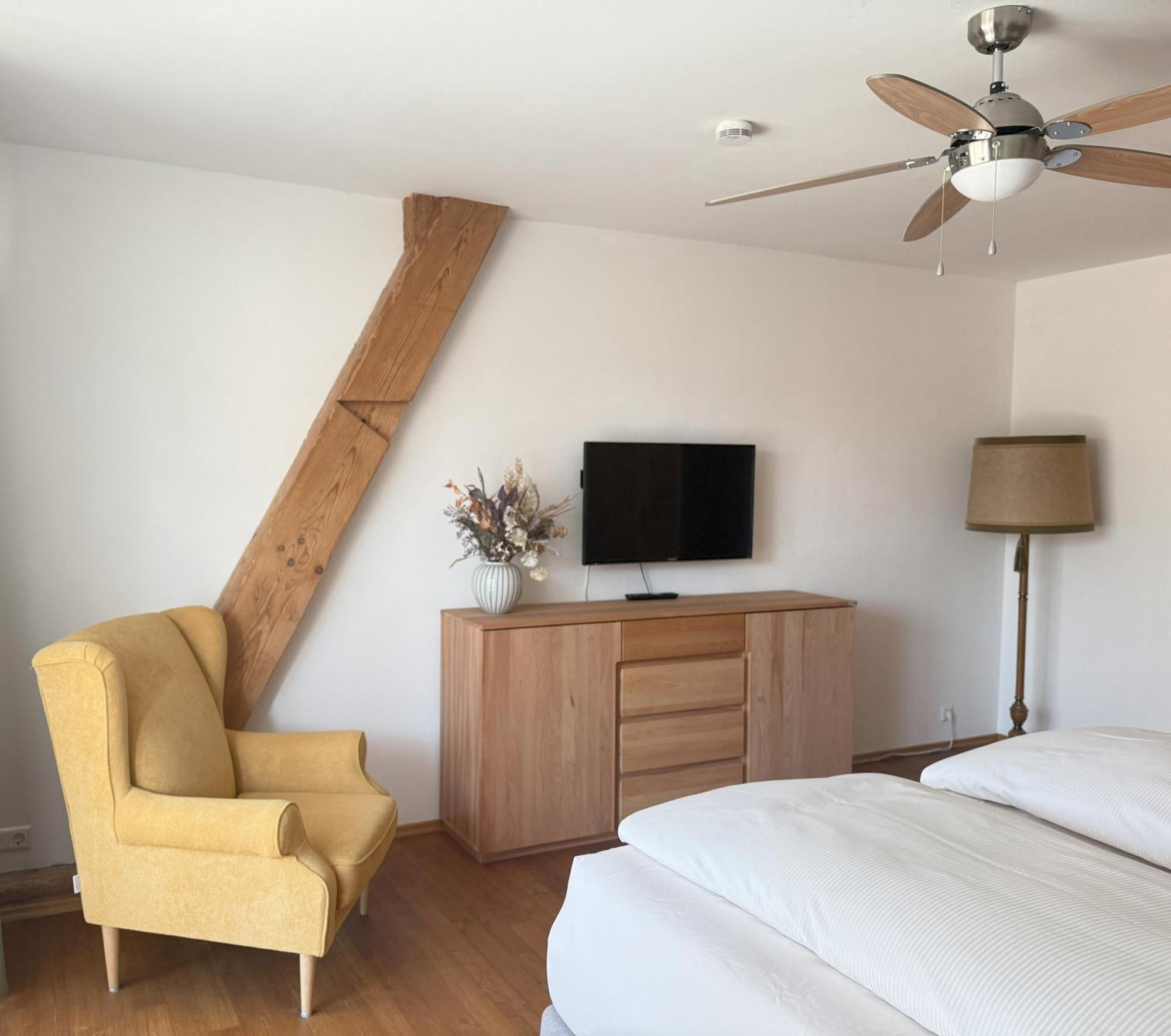 Fe Wo Brunnen - 120 Qm - Ruhige Lage - Viel Natur- Komfortabel - Grosser Balkon Und Garten Μέμμινγκεν Εξωτερικό φωτογραφία
